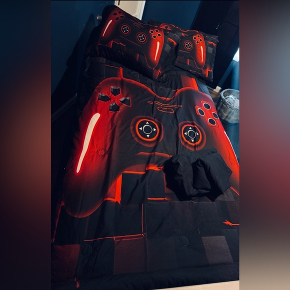 Gaming Controller Black and Red Twin Size,5 Piece Comforter/Bedding Set - Picture 2 of 8